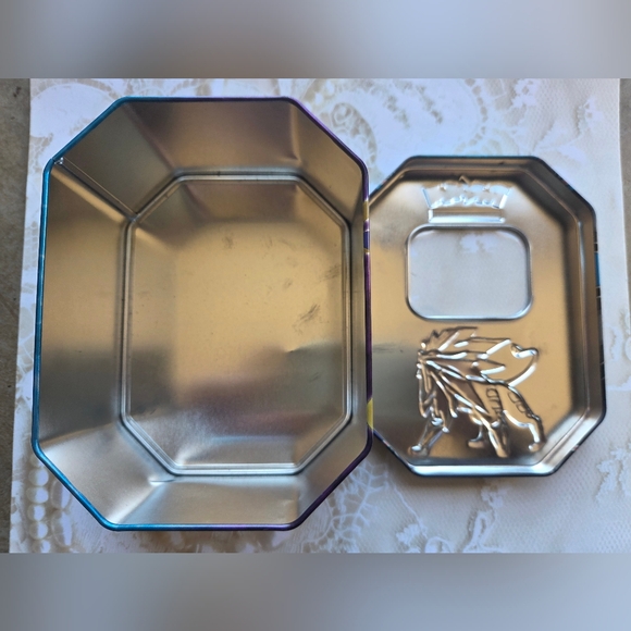 Pokémon TCG : Legends of Alola Solgaleo GX Collector Tin 2017 - Picture 11 of 13